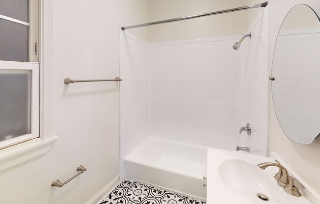 Studio, 1 bath, 350 sqft, $1,395, Unit 208