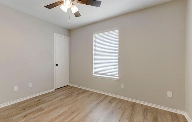 2BED/ 1.5BATH