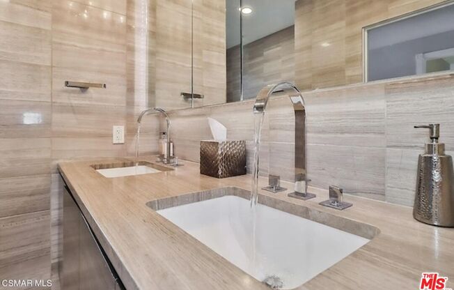 2 beds, 2.5 baths, 1,790 sqft, $8,500, Unit 34D