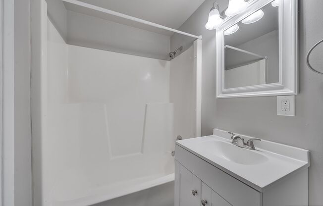 1 bed, 1 bath, 525 sqft, $949, Unit 2260 - 10