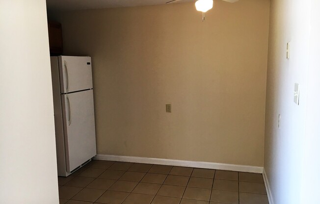 1 bed, 1 bath, 650 sqft, $795, Unit 940-15