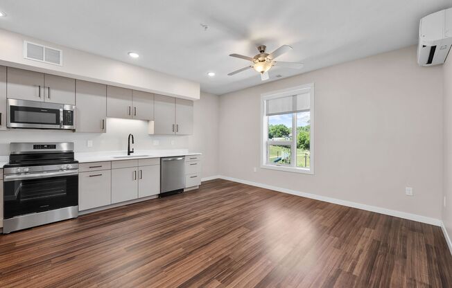Studio, 1 bath, 500 sqft, $1,040, Unit 238