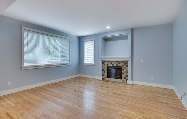 4 Bedroom PLUS Bonus Room at Carriage Park Tambark!
