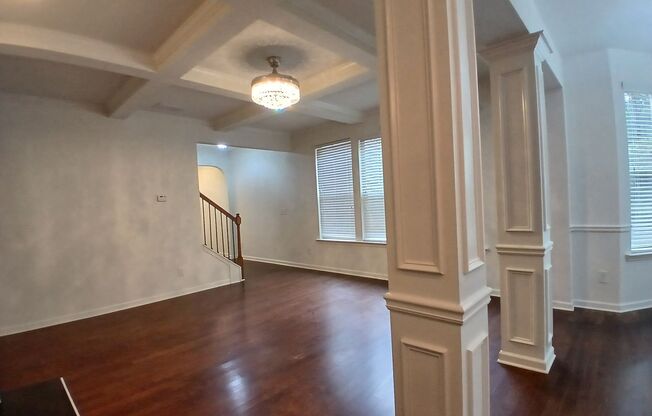 3 beds, 2.5 baths, $2,195