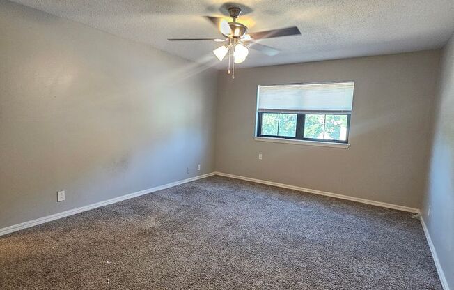 1309 E 21
