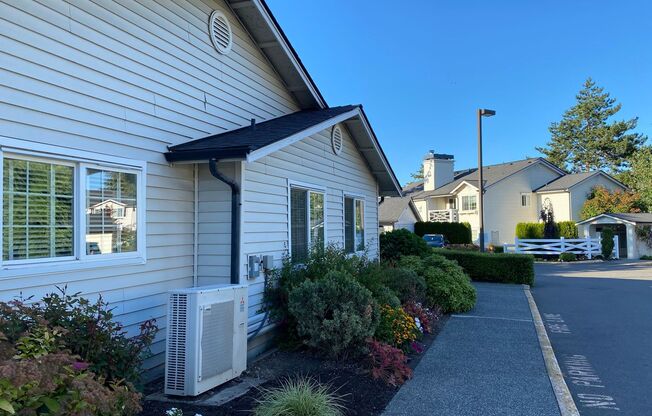 $2500-3Beds 2BA W/D 2 reserved parking, pool, guest club house, Gym,sport court, play ground.