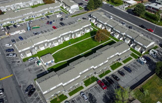 2 beds, 1.5 baths, 942 sqft, $1,399, Unit 4421D07