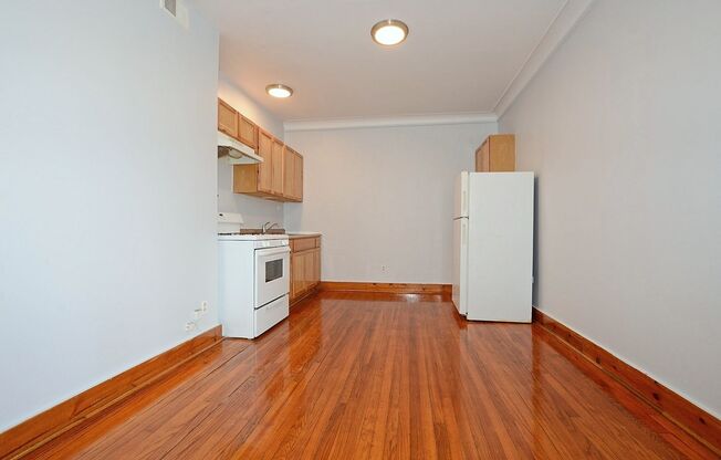 Studio, 1 bath, 650 sqft, $895, Unit 6241 - 312