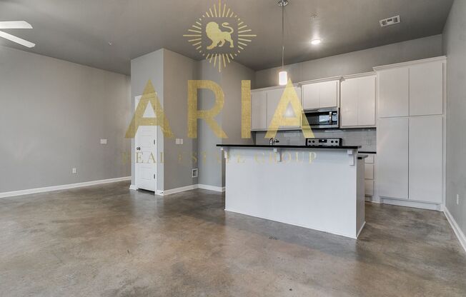 3 beds, 2.5 baths, 1,620 sqft, $1,725, Unit 4724 W. Main St.