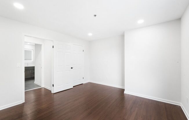 1 bed, 1 bath, 718 sqft, $2,650, Unit 300-062