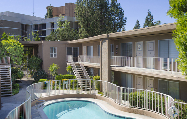 Trade Winds Apartments