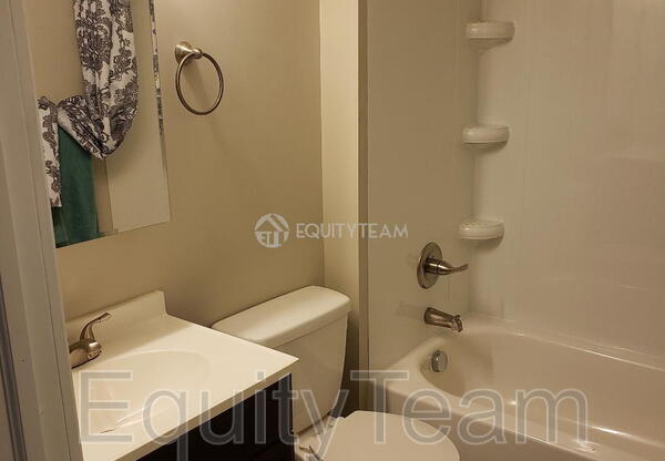 2600 Bushnell St Apt 14