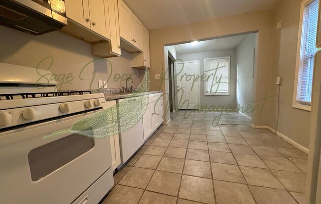 UPSTAIRS LOFT SPACE!!!