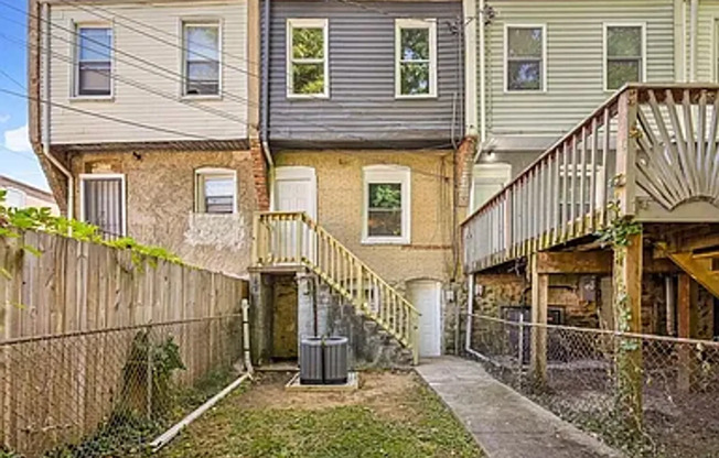 3 beds, 1 bath, $1,500