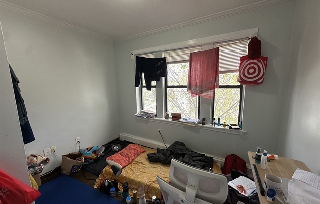 4 beds, 1.5 baths, 1,300 sqft, $3,900, Unit 10