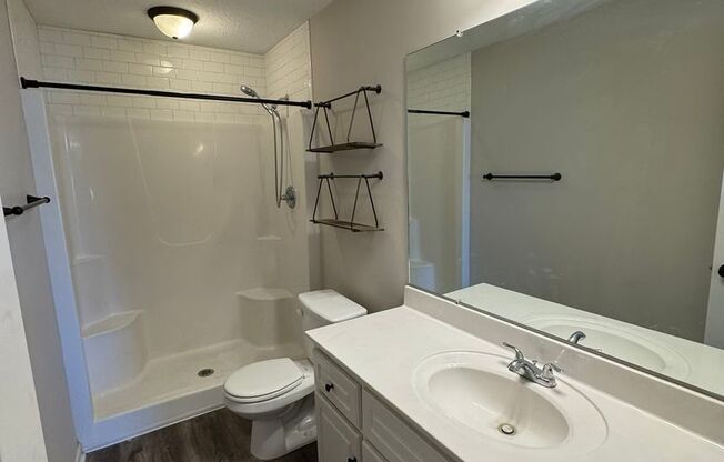 2 beds, 2 baths, $1,400