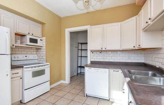 Amazing 5 bedroom 2 bath House!