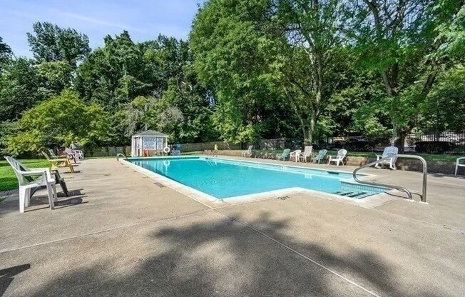 2 beds, 1 bath, 800 sqft, $2,600, Unit 635
