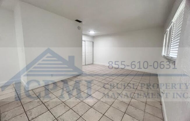 2 beds, 1 bath, 848 sqft, $1,925, Unit 5