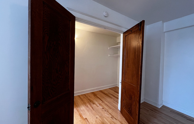 Studio, 1 bath, 400 sqft, $885, Unit 511