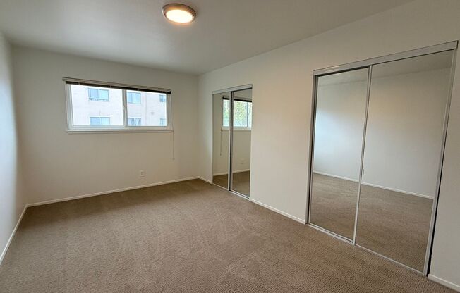 3 beds, 1 bath, $2,900, Unit 2053 Central Ave G (LO)