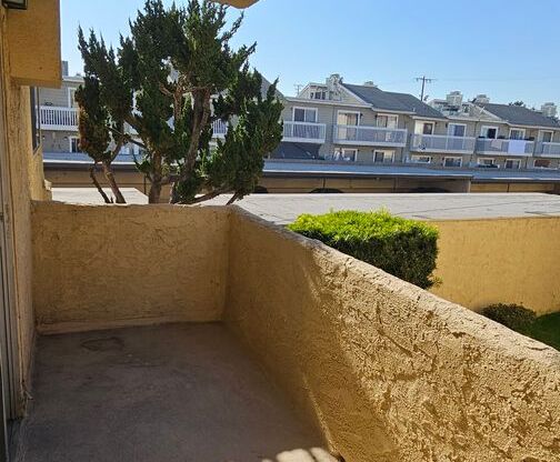 2 beds, 2 baths, 900 sqft, $2,600, Unit 230