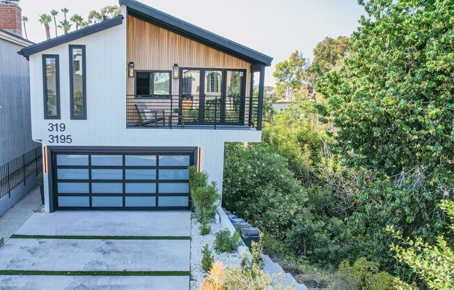 30+ Day Fully Stylishly furnished & Tastefully designed Newport Beach Vacation Rental