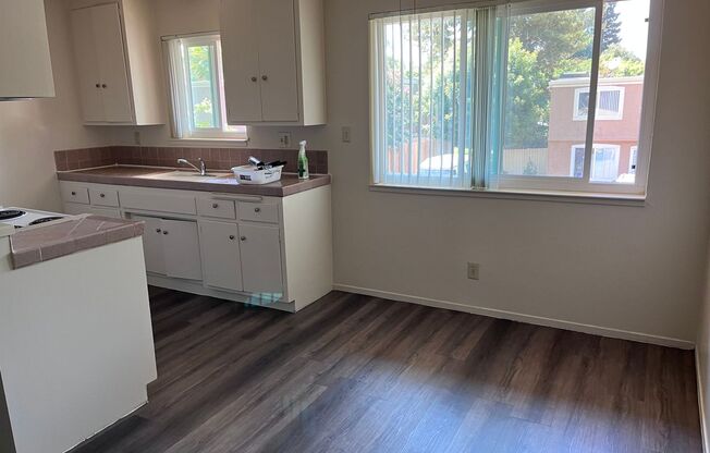 1 bed, 1 bath, 625 sqft, $1,350, Unit 24