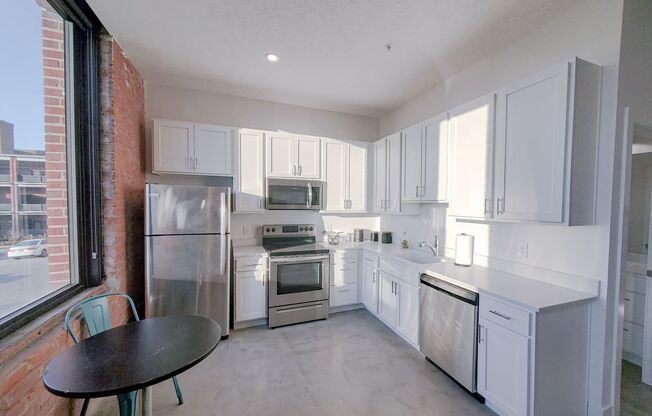 Studio, 1 bath, 475 sqft, $920, Unit B212