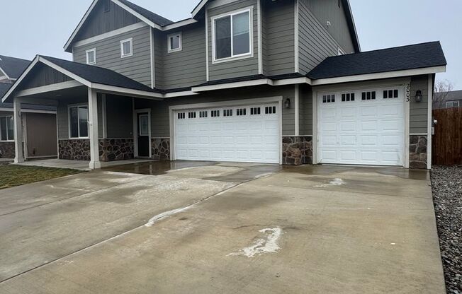 Spacious 5-Bedroom Home with Fenced Yard & Oversized Garage