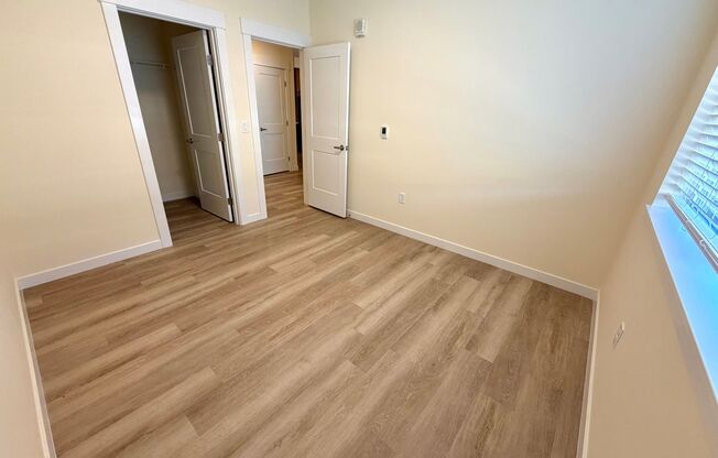 2 beds, 1 bath, 1,005 sqft, $1,875, Unit F204