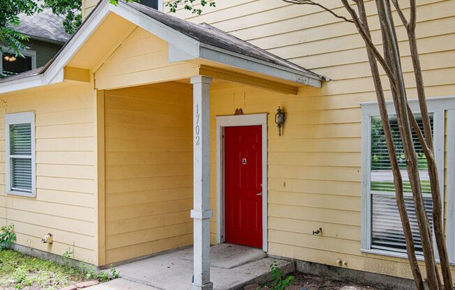 1702 Singleton Ave