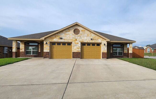 Beautiful 3 Bed, 2 Bath Duplex in Clear Creek Area – Killeen, TX Vieable NLT 6/26/25