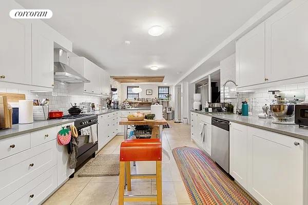469 EVERGREEN AVE