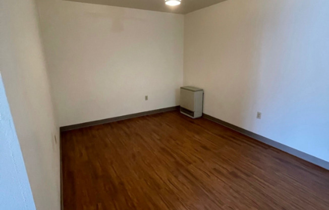 2 beds, 1 bath, 1,000 sqft, $1,000, Unit TE218X-104