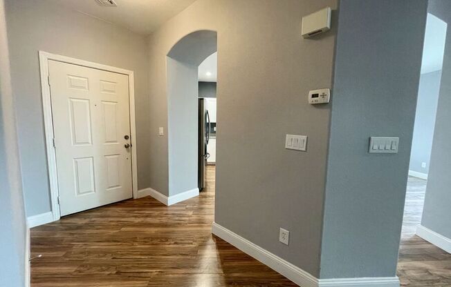 2825 WOODLAND PARK AVE