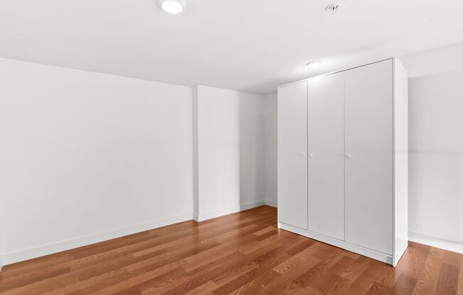 Studio, 1 bath, 379 sqft, $1,745, Unit 33-Bedroom3