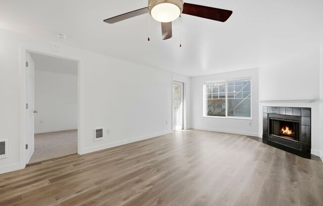 2 beds, 2 baths, 950 sqft, $1,700, Unit 27