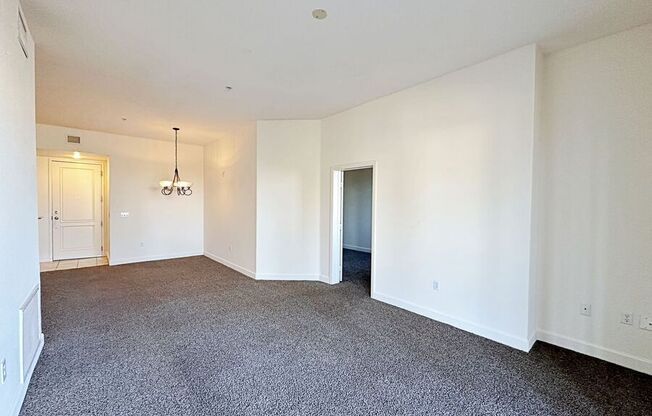 71 E Agate Ave #207