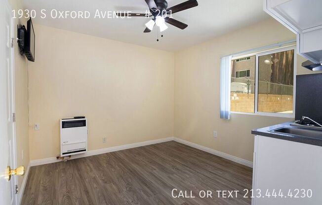 1930 S OXFORD AVE