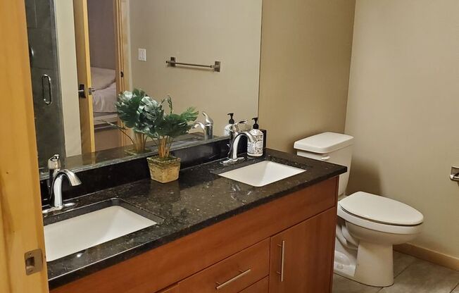 1 bed, 1 bath, 902 sqft, $1,875, Unit 505