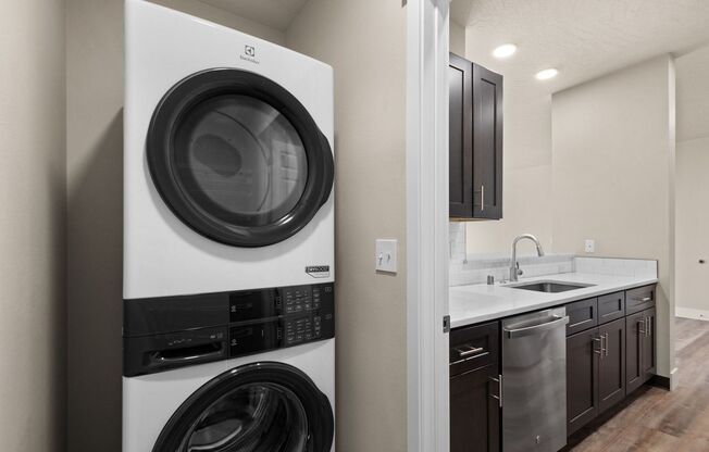 2 beds, 2 baths, 1,194 sqft, $1,750, Unit I-301