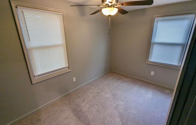 2 beds, 1 bath, $1,099