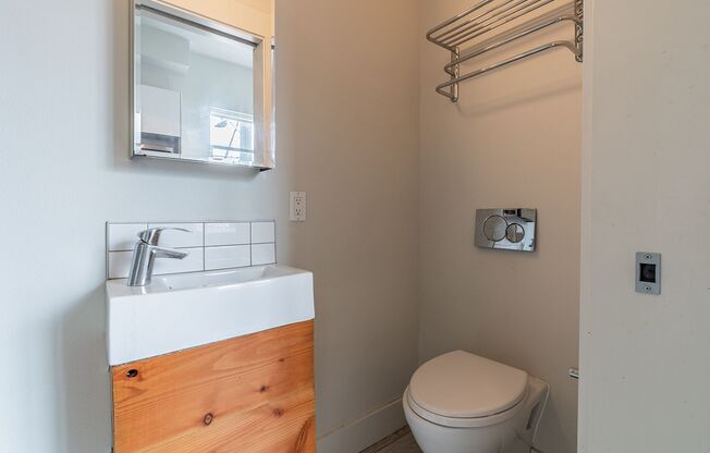 Studio, 1 bath, $799