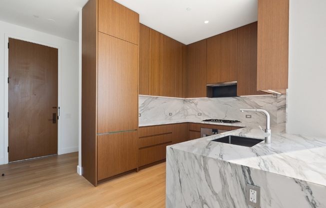1 bed, 1 bath, 1,033 sqft, $11,250, Unit 30E