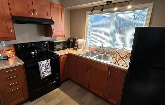 2 beds, 1.5 baths, 680 sqft, $949, Unit 8534