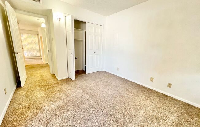 2 beds, 1 bath, 810 sqft, $1,095, Unit 15-C