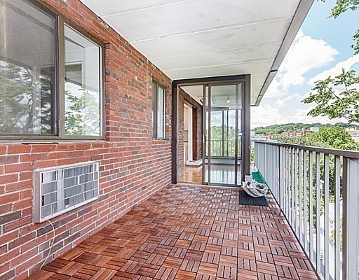 31 Harris St