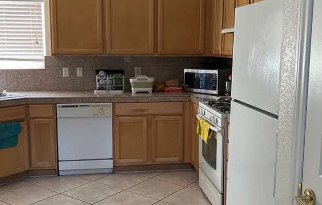 3553 SAINT NAZAIRE AVE