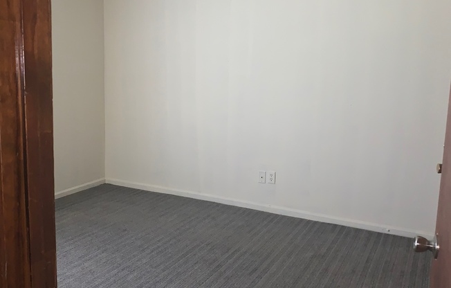 2 beds, 1 bath, $980